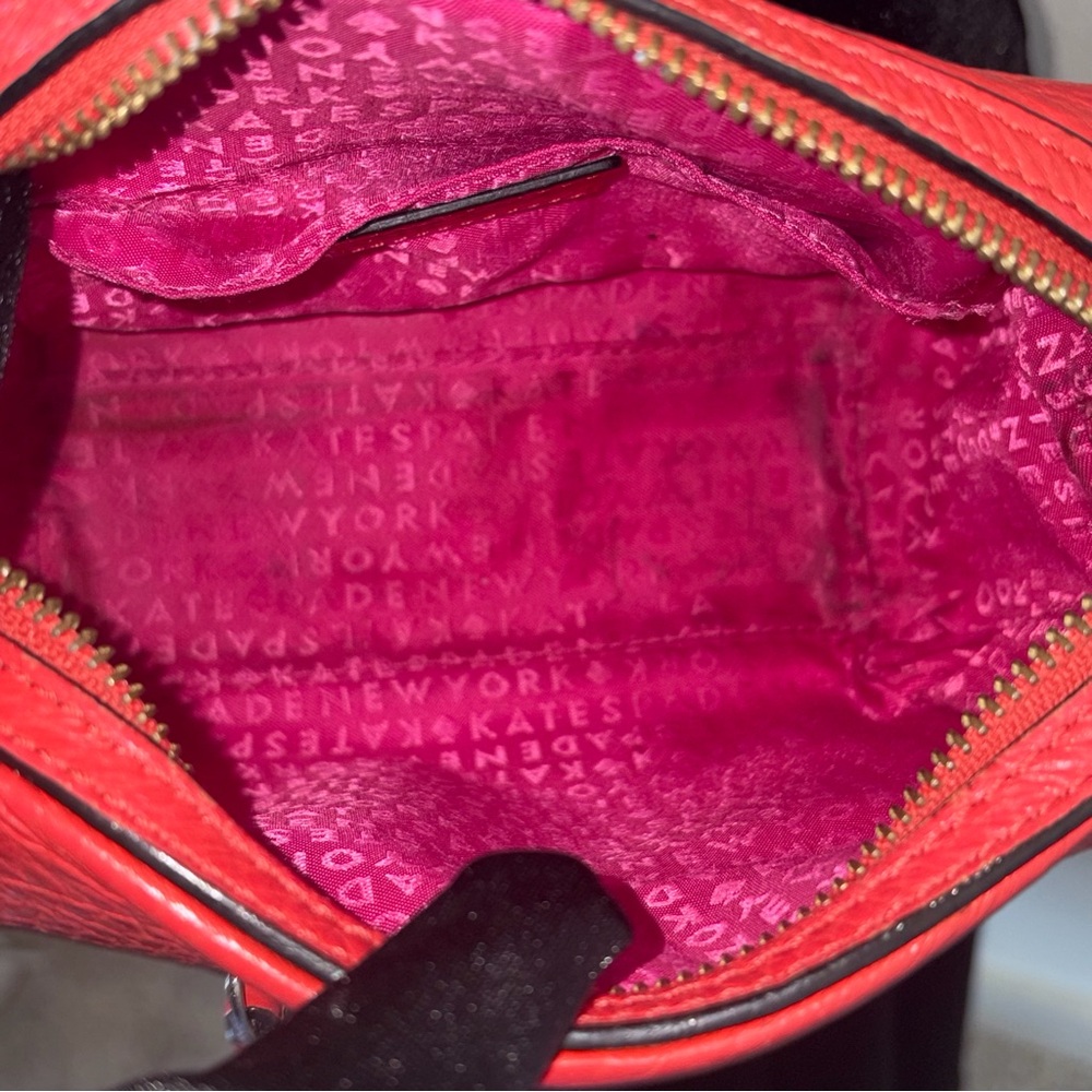 Kate Spade Perri Lane Bubbles Salmon Small Crossbody - Picture 5 of 7